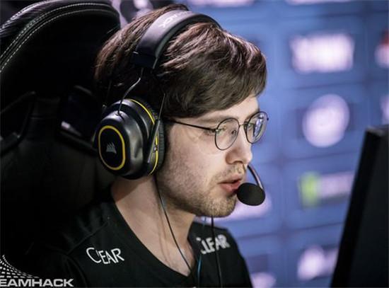 此被定格 此被定格